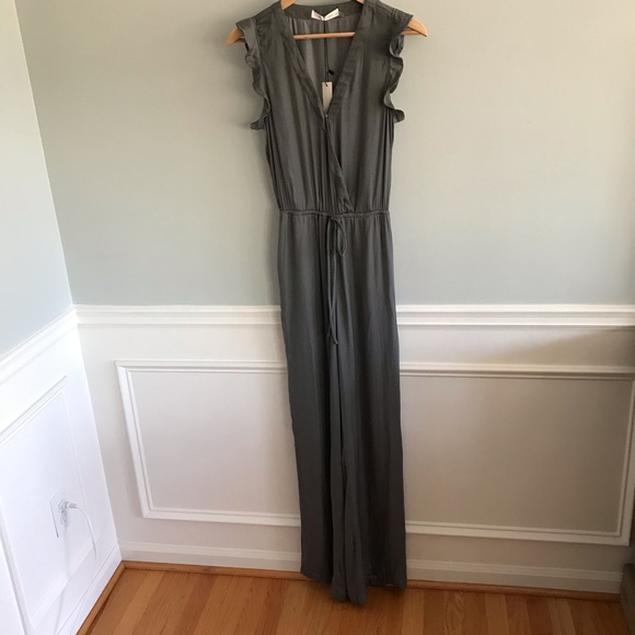 🆕 /SELFIE WORTHY/ Ruffled Spring Jumpsuit - Picture 3 of 7